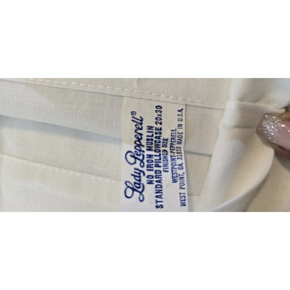 PAIR OF VINTAGE LADY‎ PEPPERELL EMBROIDERED, CROSS STITCH STANDARD PILLOWCASES